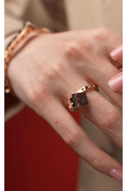 14 Ayar Altın Küp Tasarımlı Set Yüzük