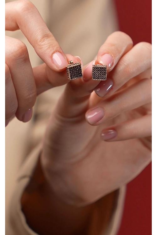 14 Ayar Altın Küp Tasarımlı Set Küpe