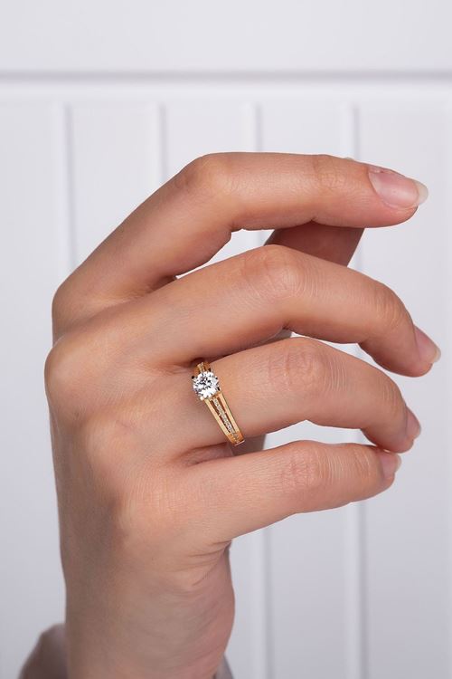 14 Ayar Sarı Altın Kenar Taşlı Tektaş Yüzük