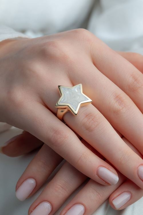 14 Ayar Altın Büyük Yıldız Figürlü Yüzük