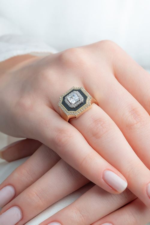 14 Ayar Altın Siyah Mineli Tektaş Yüzük