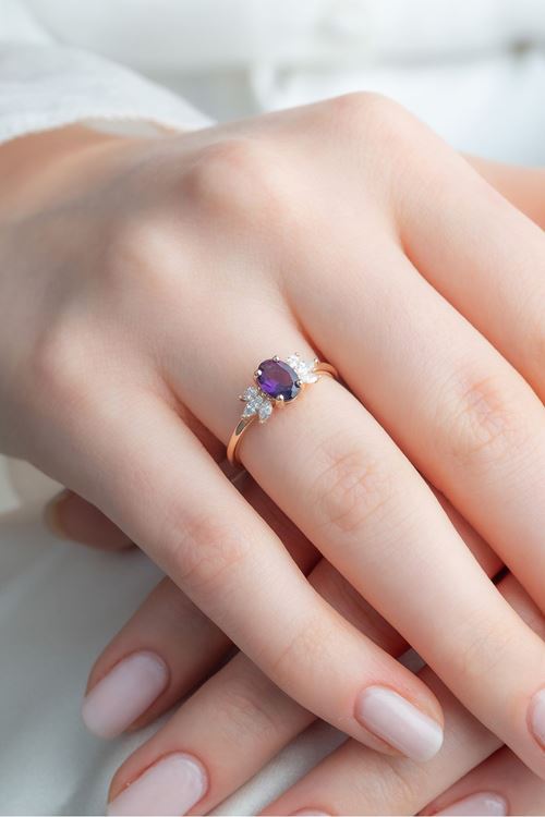 0,87 Carat Pırlanta Mor Taşlı Yüzük