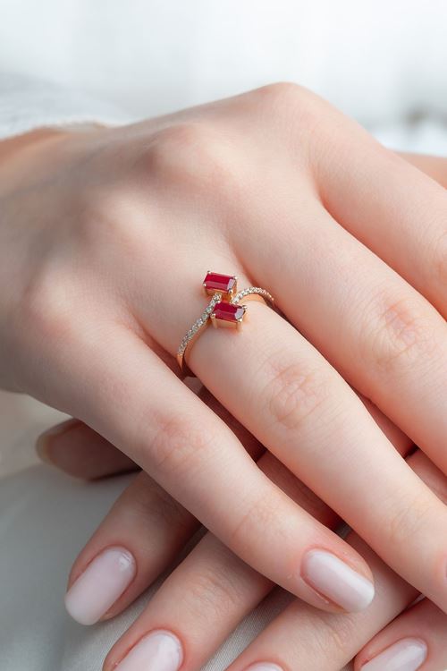 0,93 Carat Pırlanta Kırmızı Taşlı Yüzük