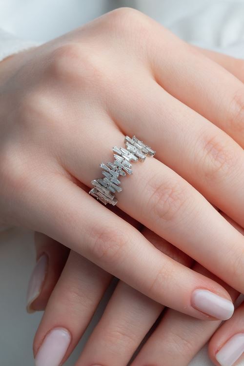 1,25 Carat Pırlanta Baget Taşlı Yüzük