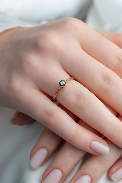 0,06 Carat Elmas Tektaş Yüzük