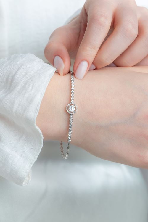 0,54 Carat Pırlanta Yuvarlak Baget Taşlı Bileklik