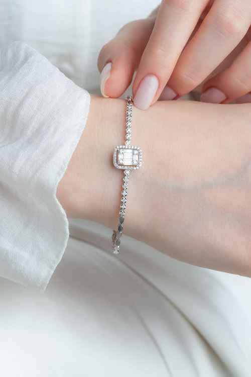 0,70 Carat Pırlanta Baget Bileklik