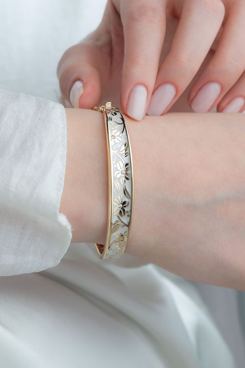 14 Ayar Altın Beyaz Mineli Çiçekli Bilezik