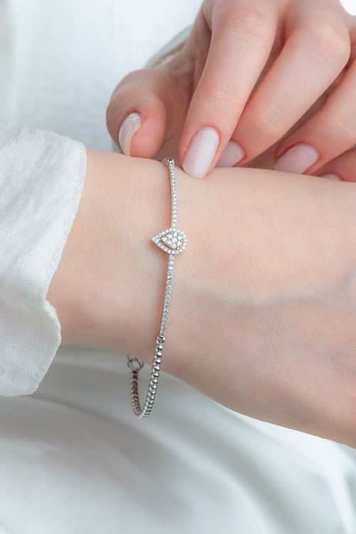 0,48 Carat Pırlanta Coronet Taşlı Damla Bilezik