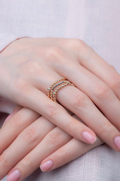 14 Ayar Rose Altın Siyah Taşlı Trend Yüzük