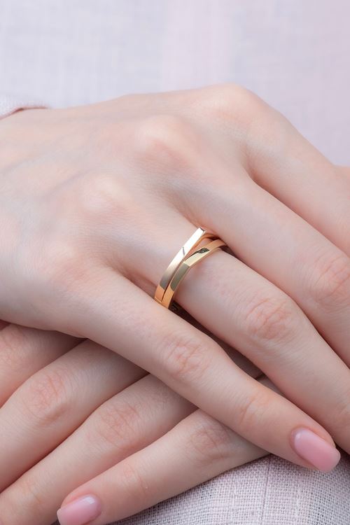 14 Ayar Rose Sarı Altın V Formunda Trend Yüzük