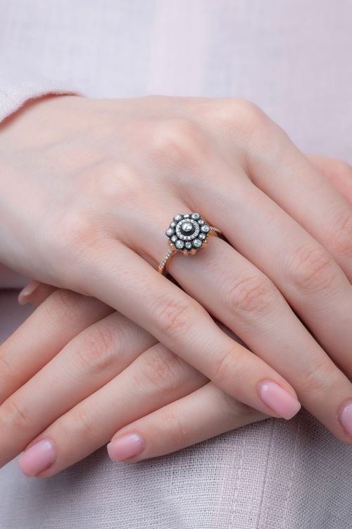 0,40 Carat Elmas Göz Alıcı Yüzük