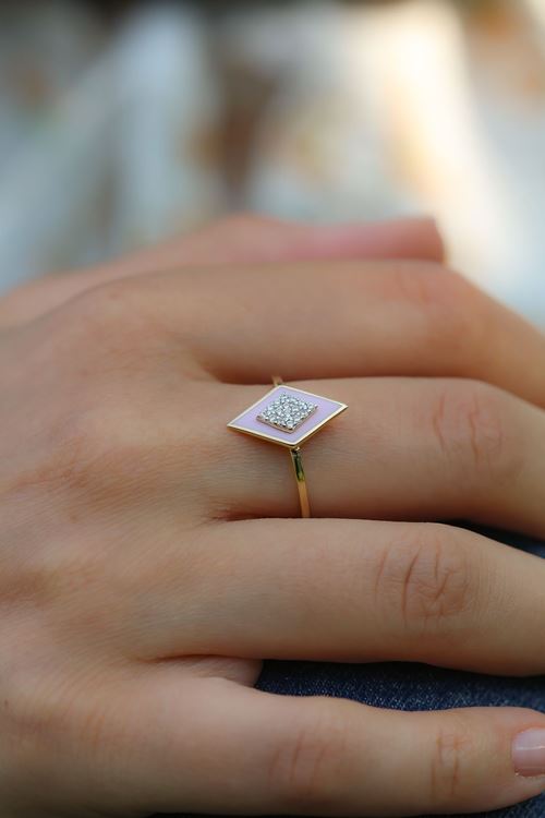 14 Ayar Sarı Altın Pembe Renkli Mineli Yüzük