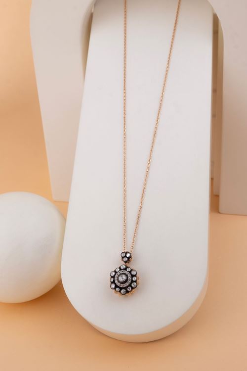 0,31 Carat Elmas Gül Tasarım Kolye