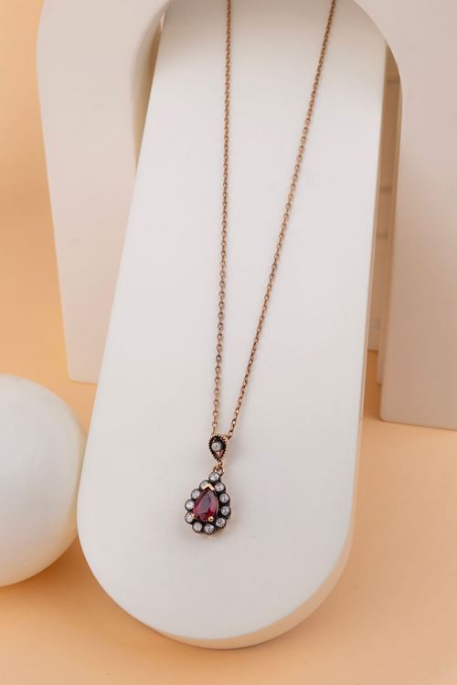 1,25 Carat Elmas Kırmızı Taşlı Kolye