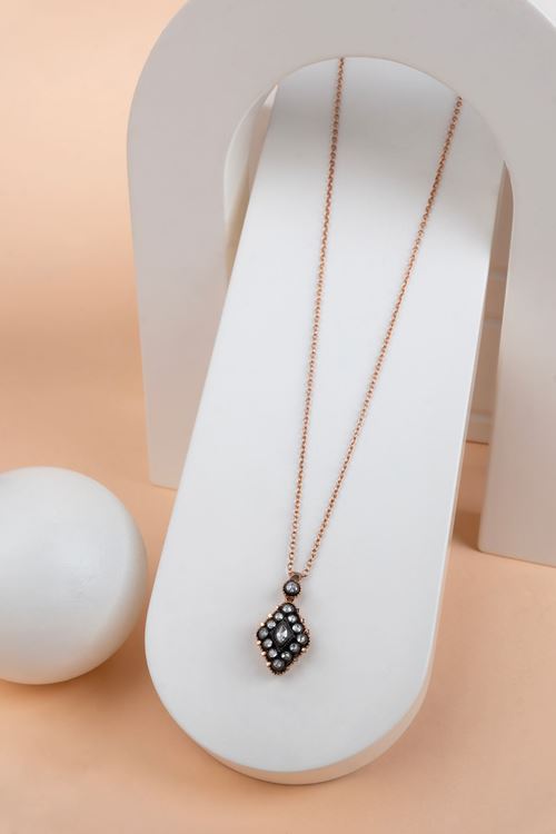 0,27 Carat Elmas Tasarım Kolye