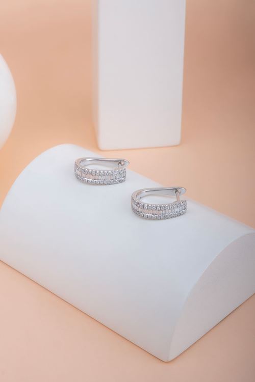 0,37 Carat Pırlanta Baget Taşlı Küpe