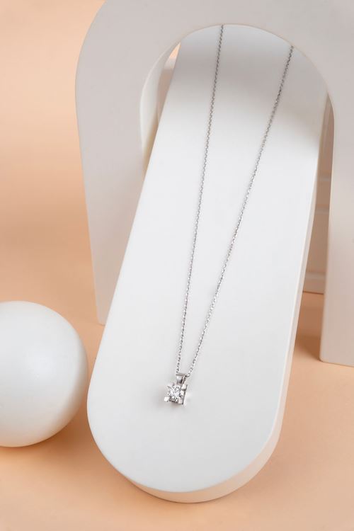 0,47 Carat Pırlanta Tektaş Kolye